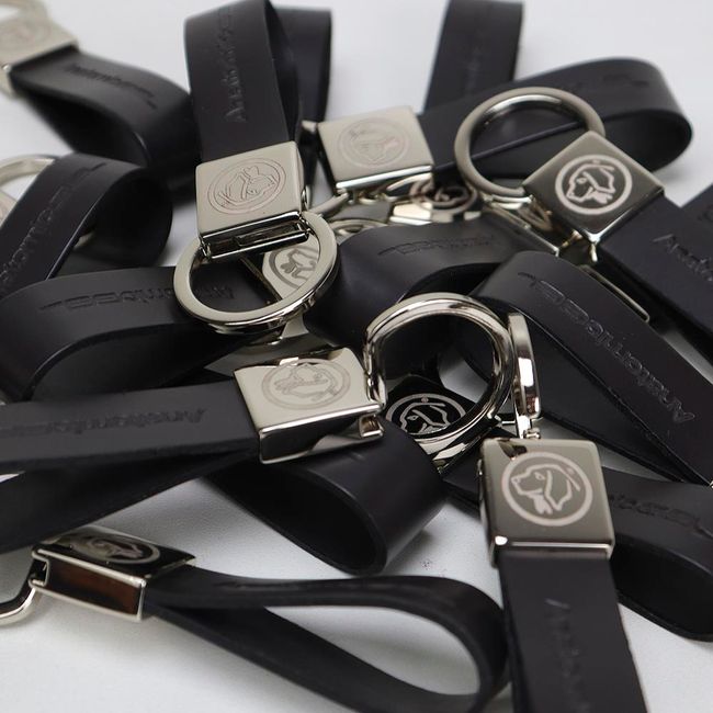 chaveiro-anatomicgel-ch02-brush-off-tmoro-05 chaveiro-anatomicgel-ch02-brush-off-tmoro-05